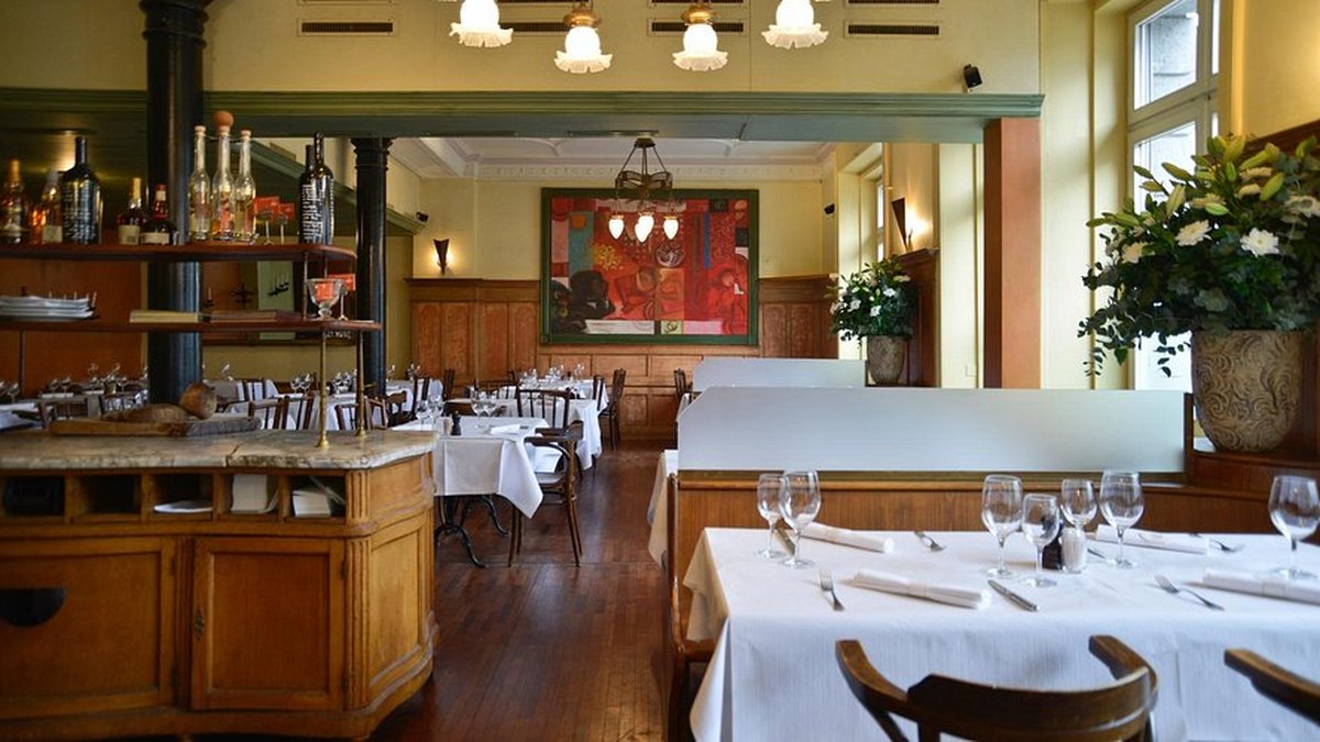 Restaurant Weisses Schloss Luzern Innenraum